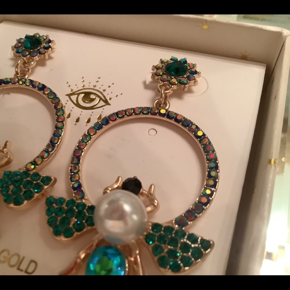 Beautiful luxury collection eye candy earrings - Picture 4 of 5